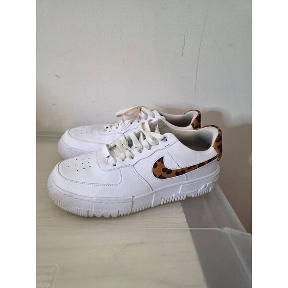 Nike Air Force 1 Low Pixel SE  White Leopard 9.5 - Picture 1 of 11